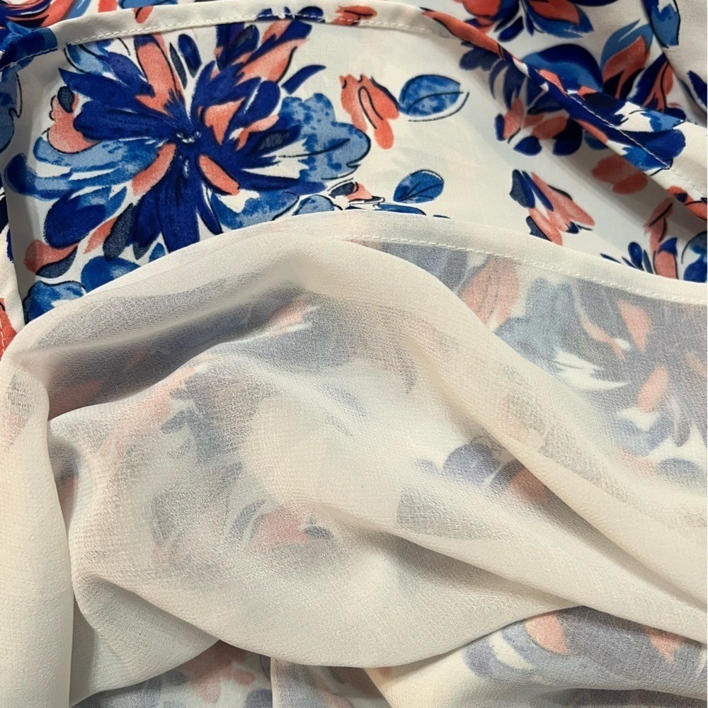 THML Women's Floral Pink Blue Lined Puffy Sleeved Top.‎ Size Medium. - Picture 9 of 11